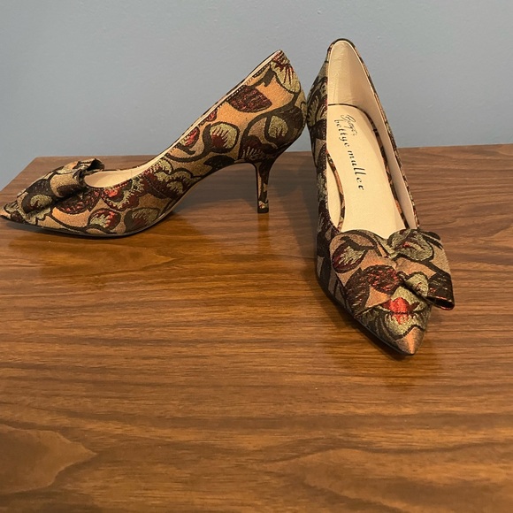 NWT Bettye by Bettye Muller Affair Crimson Brown Fabric Heels - Picture 3 of 8